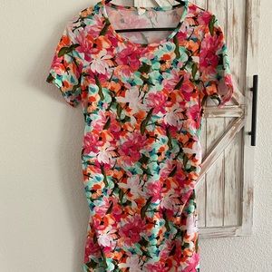Pink Blush Size Medium Floral Fitted Maternity Knee Length Dress
